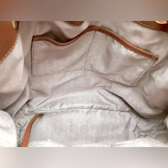 Michael Kors Jet Set Large Tassel Tote Handbag, Vanilla - Picture 6 of 8